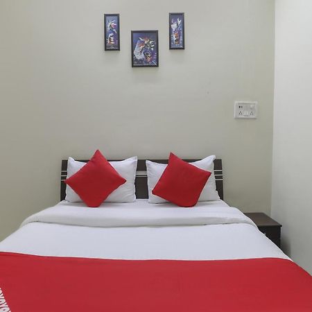 Collection O Shyam Vatika Banquet And Rooms Surat Eksteriør bilde