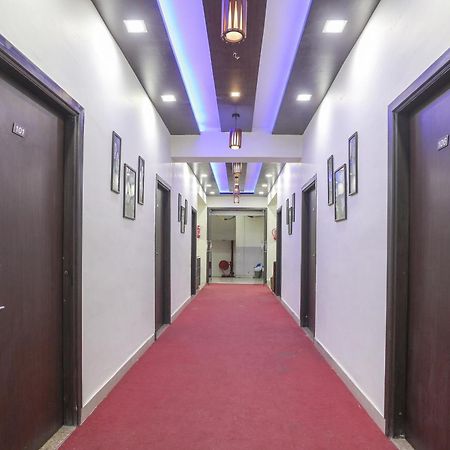 Collection O Shyam Vatika Banquet And Rooms Surat Eksteriør bilde