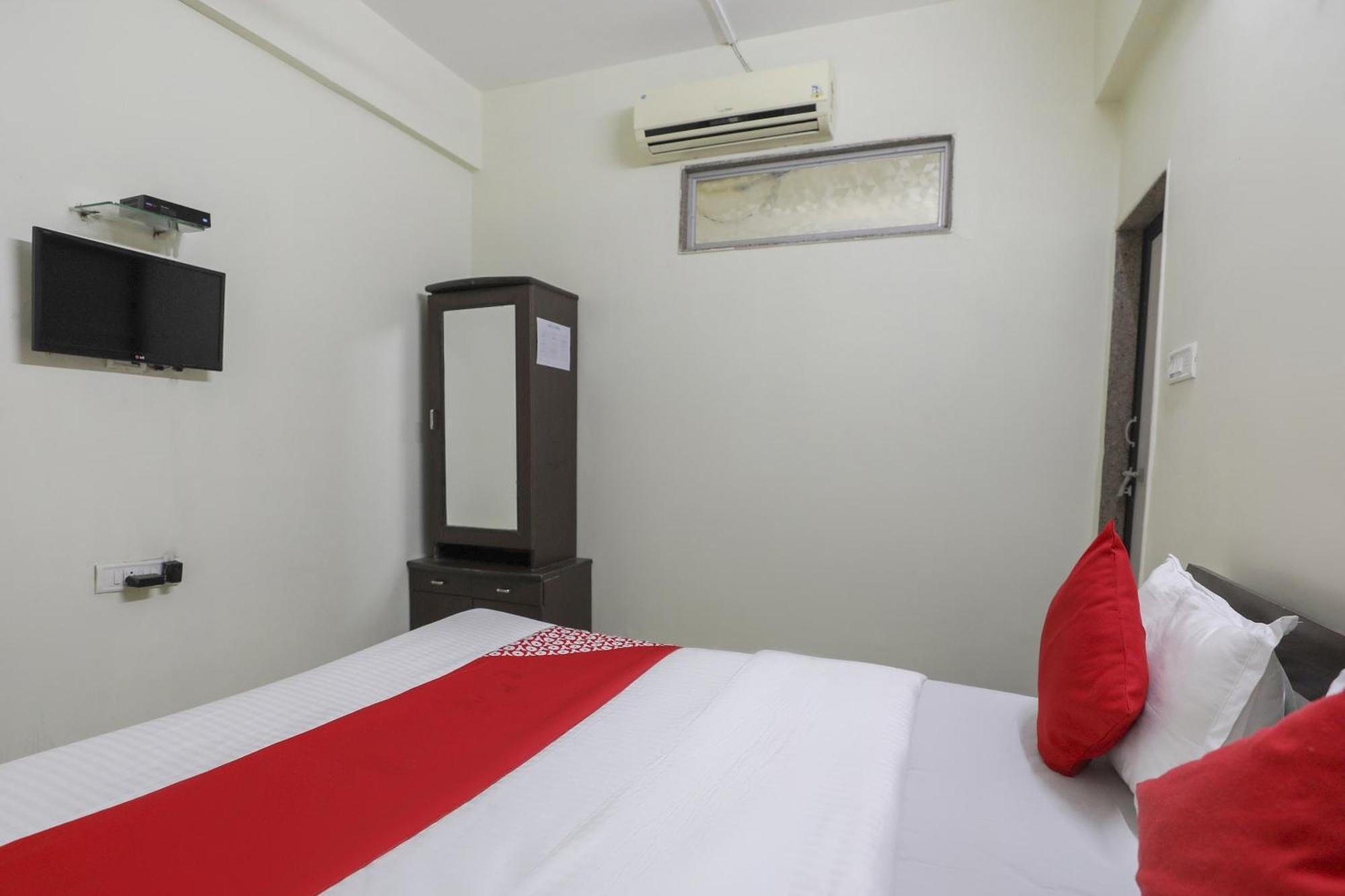 Collection O Shyam Vatika Banquet And Rooms Surat Eksteriør bilde