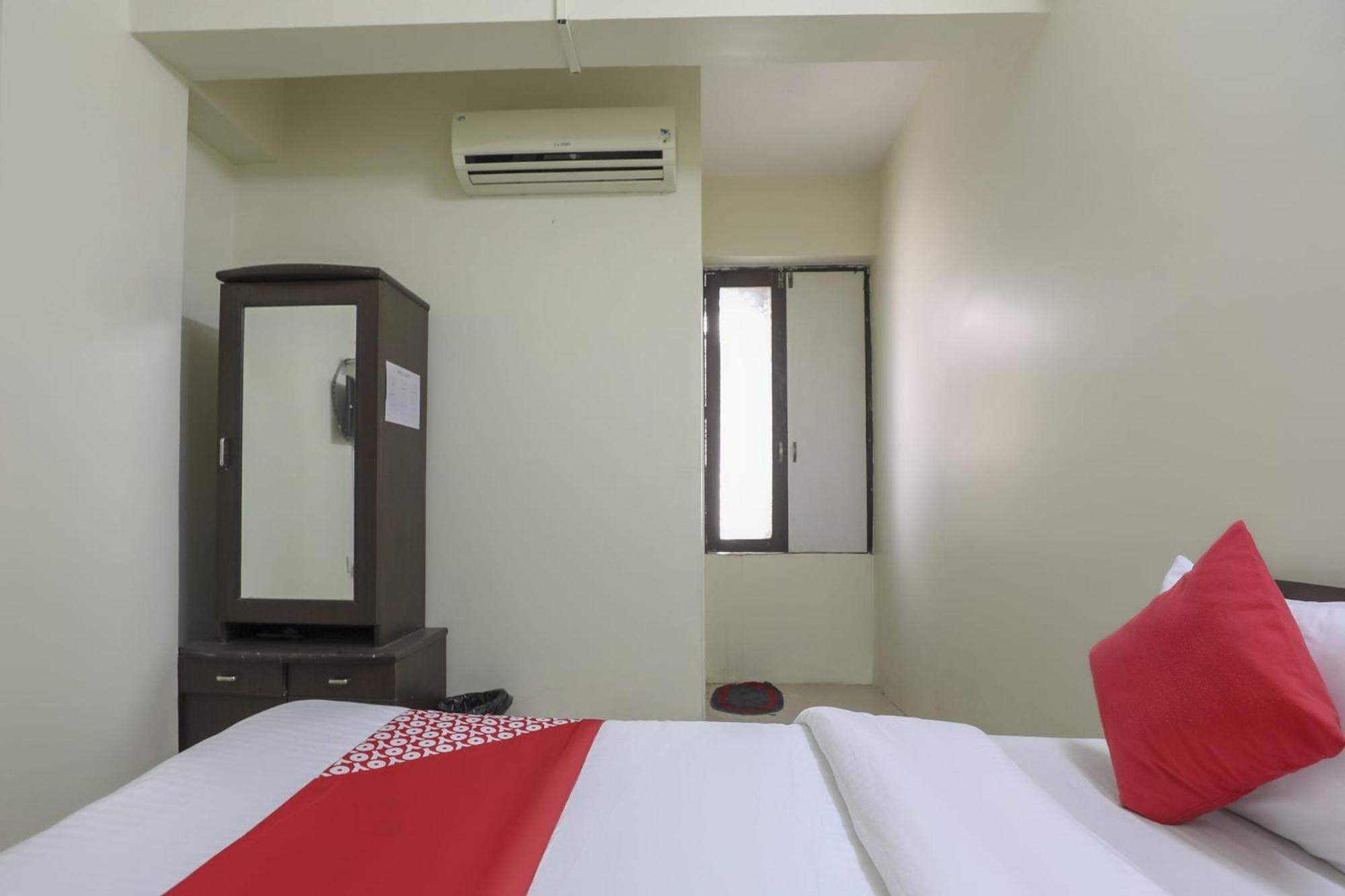 Collection O Shyam Vatika Banquet And Rooms Surat Eksteriør bilde