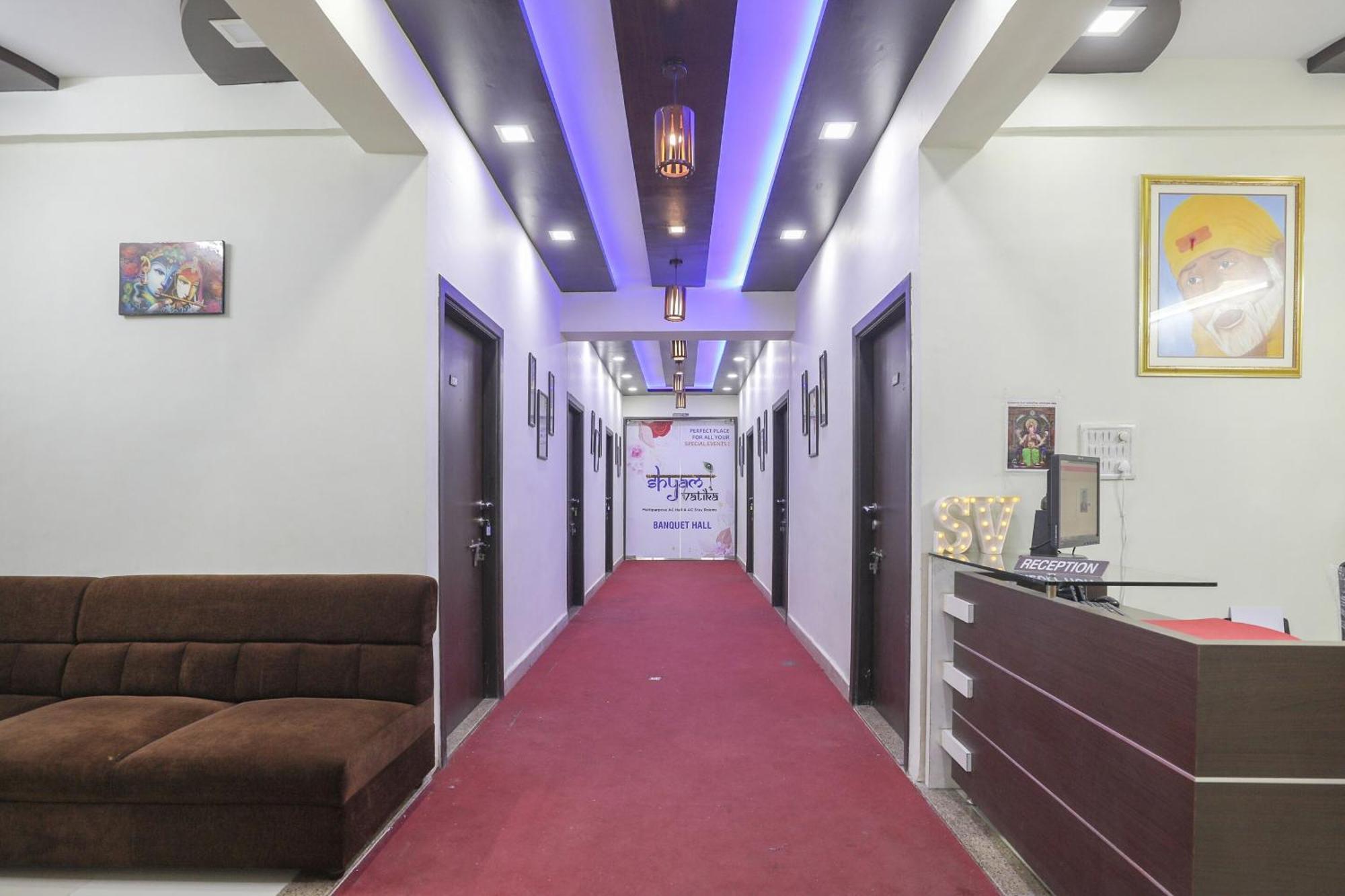 Collection O Shyam Vatika Banquet And Rooms Surat Eksteriør bilde
