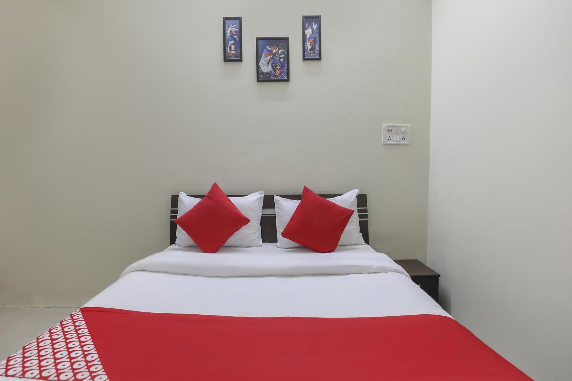 Collection O Shyam Vatika Banquet And Rooms Surat Eksteriør bilde