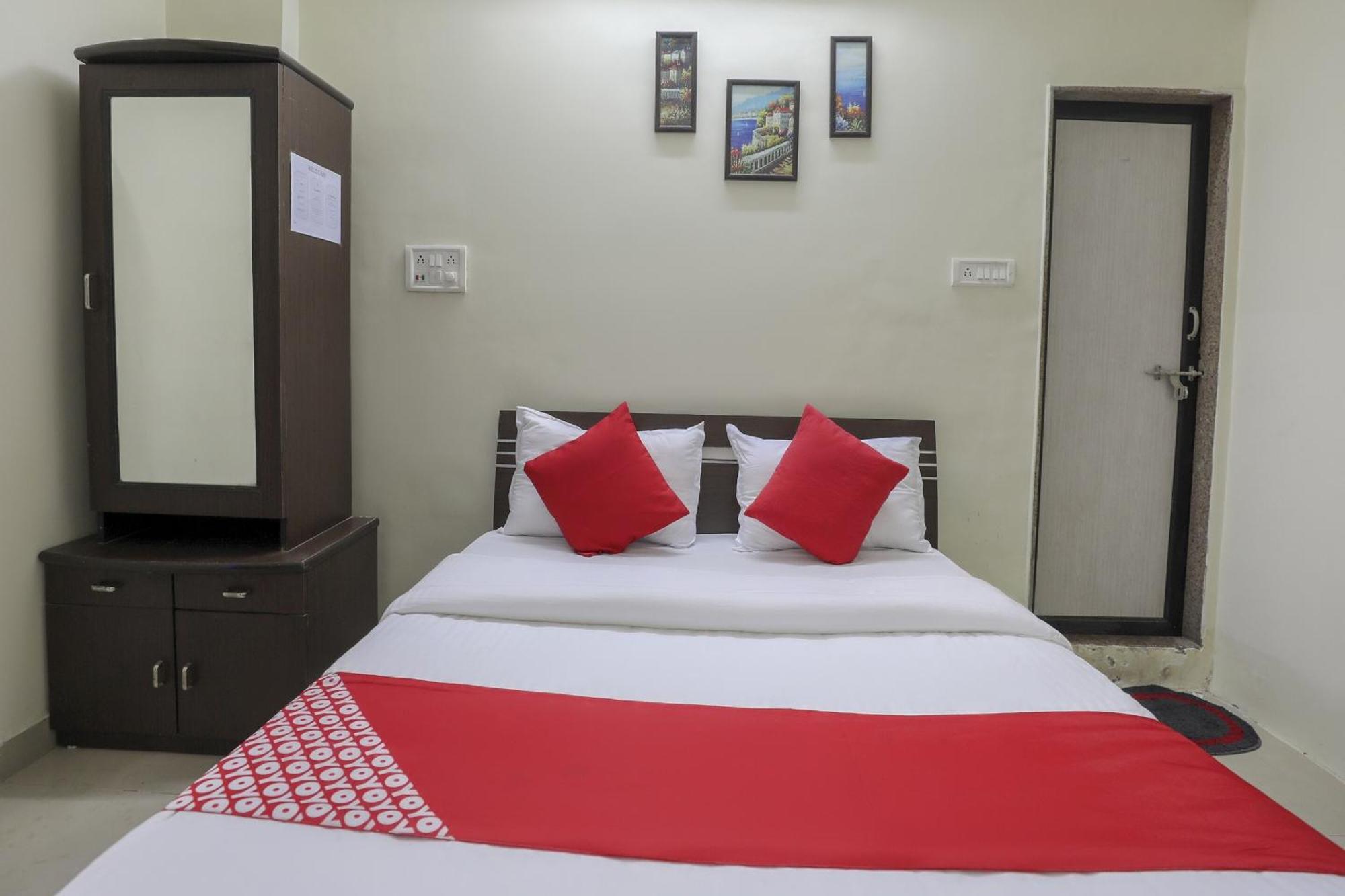 Collection O Shyam Vatika Banquet And Rooms Surat Eksteriør bilde
